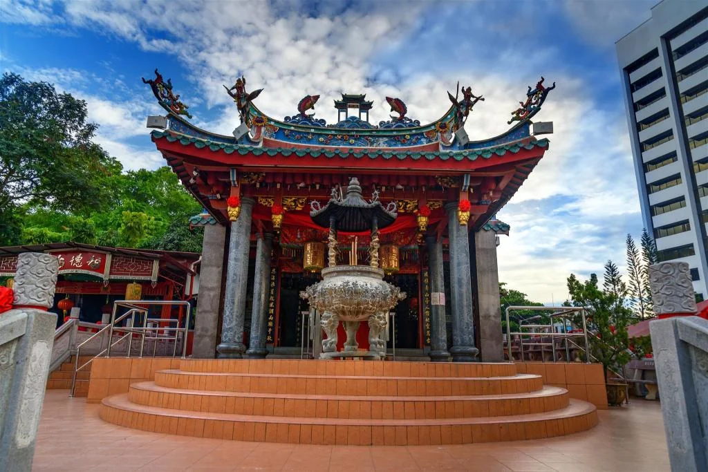 Tua Pek Kong - 3.5 km from property