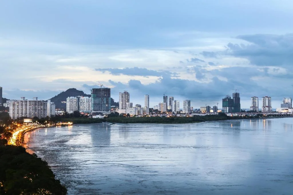 Gurney Drive - 1.07 km from property