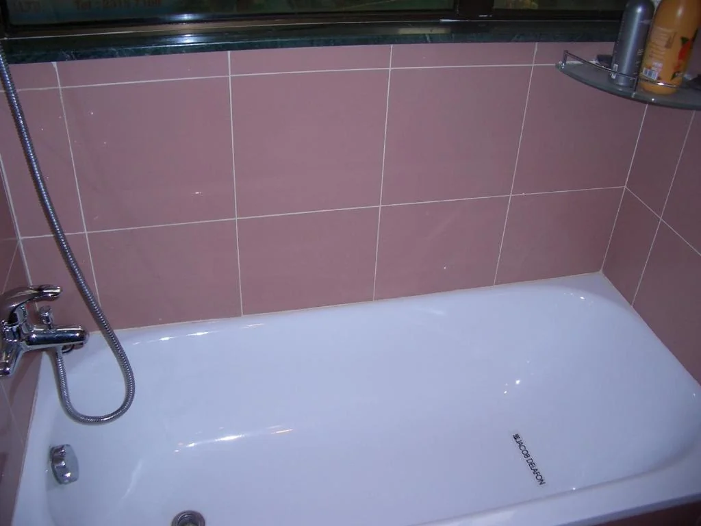 Hong Kong CoLiving Space 호텔 상세 정보 및 리뷰 Bathroom
